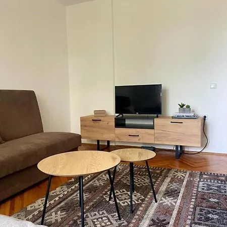 Apartament Moderan Apartman Ayem *